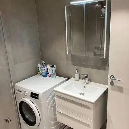 Lejlighed Sentral Og Moderne Leilighet Pa